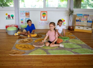 Deluxe Seasonal Leaves Carved Carpet for children